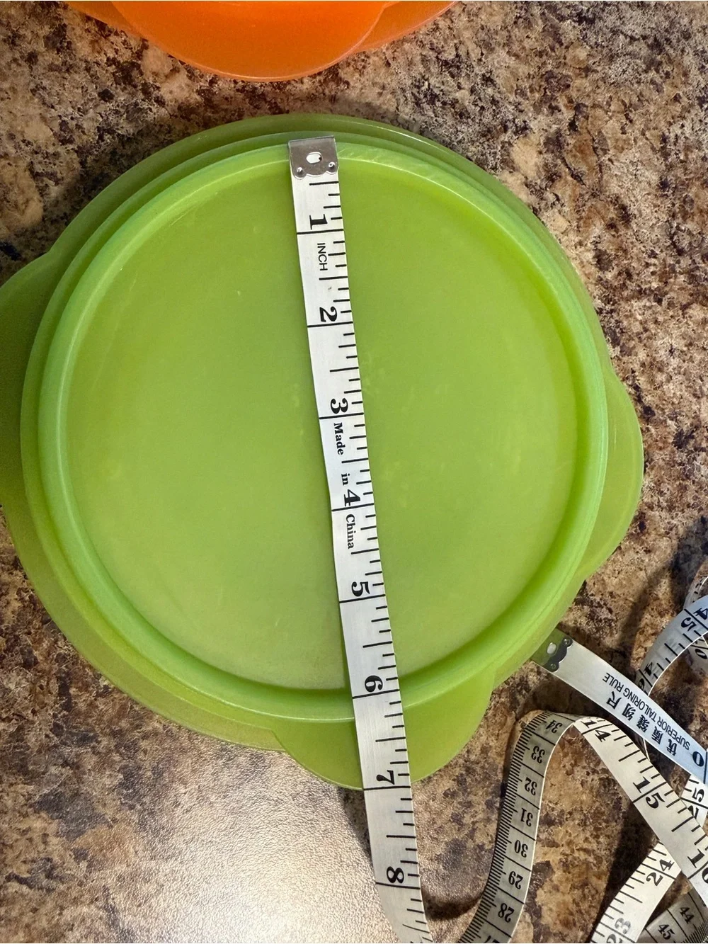 Tupperware Green Orange Collapsible Food Bowls with Lids